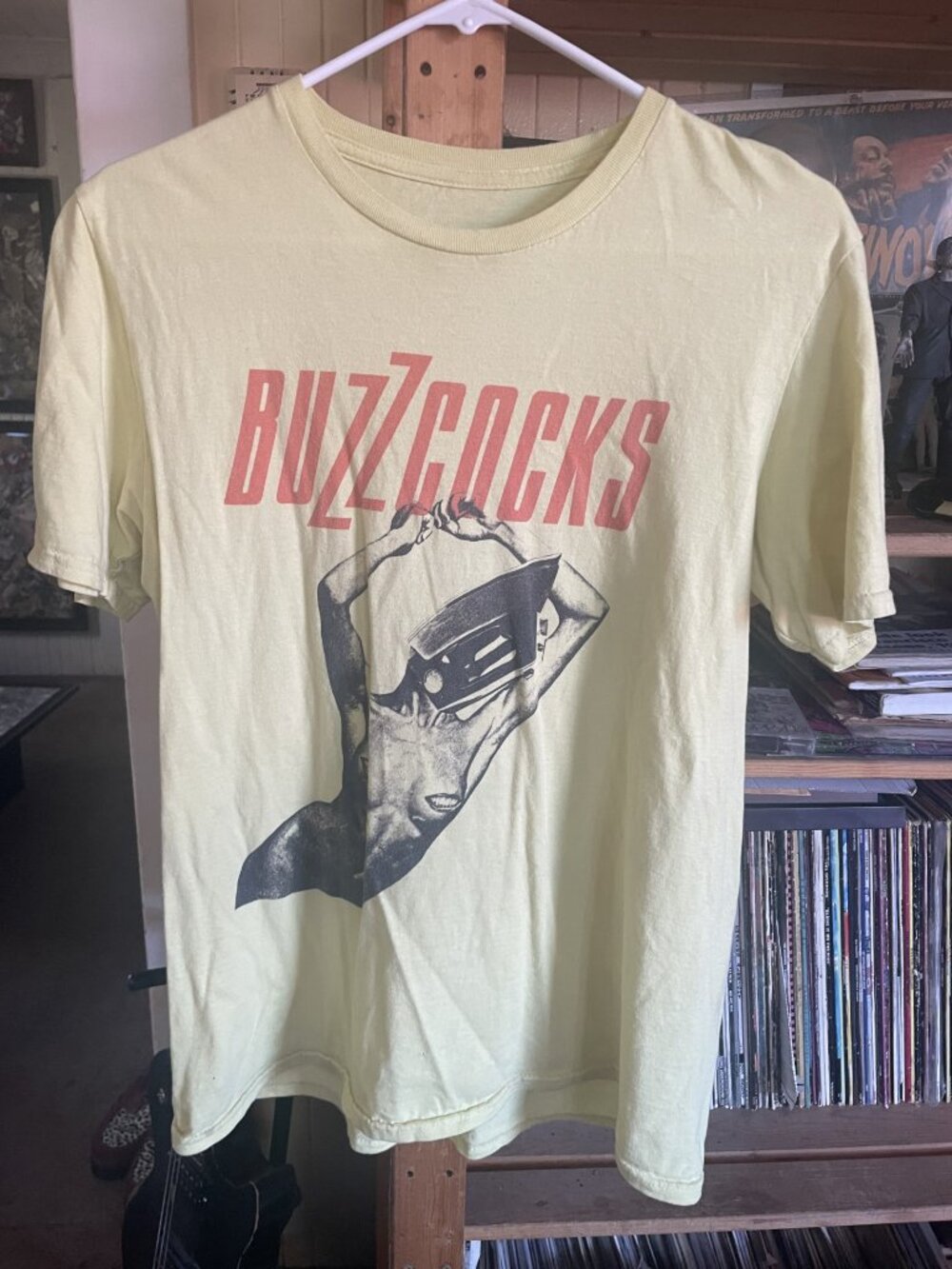 BUZZCOCKS PUNK BAND YELLOW MAN T-SHIRT SIZE M